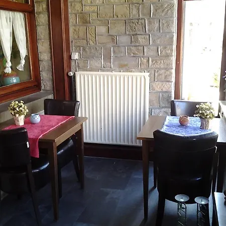 La Violette D'eau Bed & Breakfast